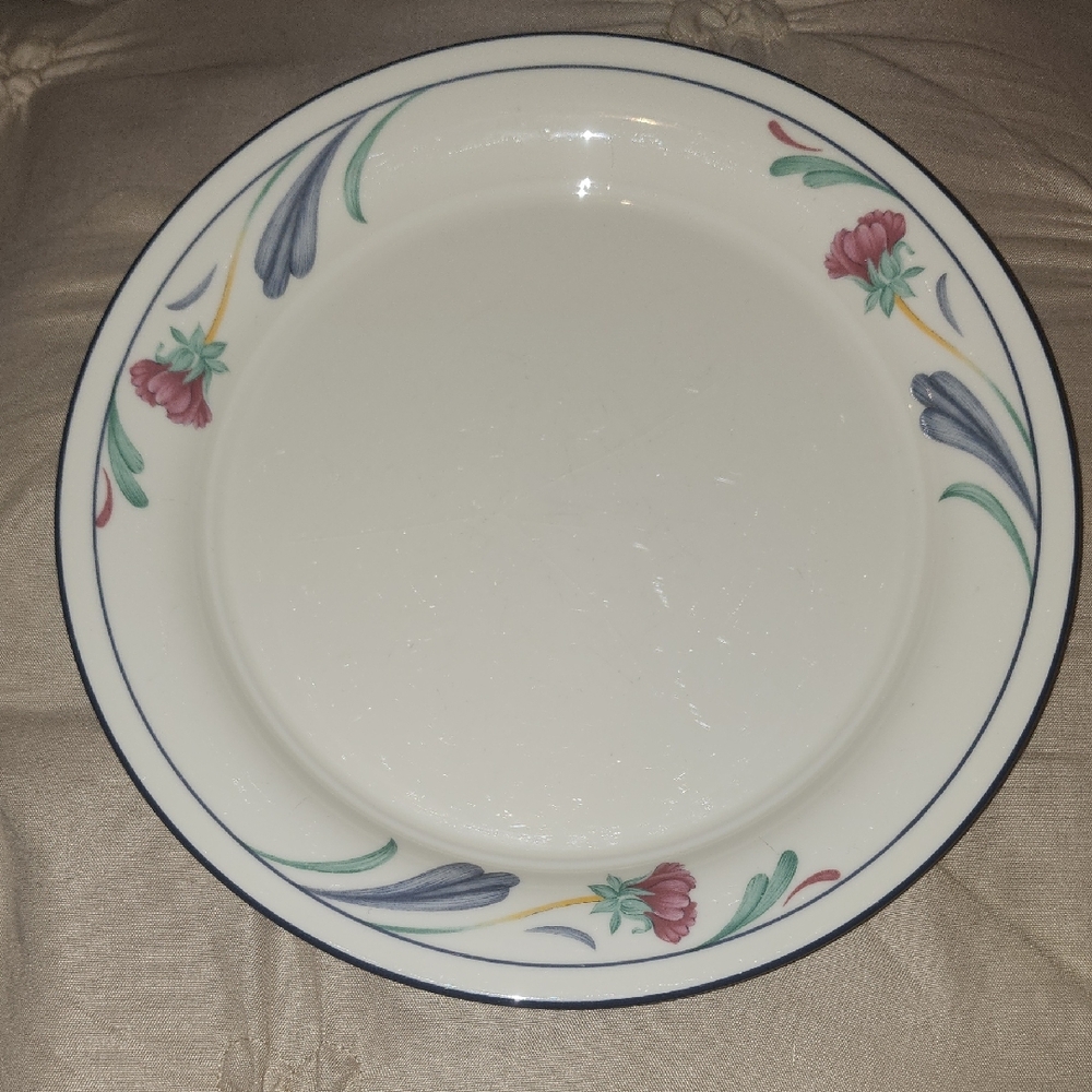 Lenox Floral Salad Plate with Red and Green Accents, GUC